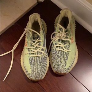 Yeezy Sneakers
